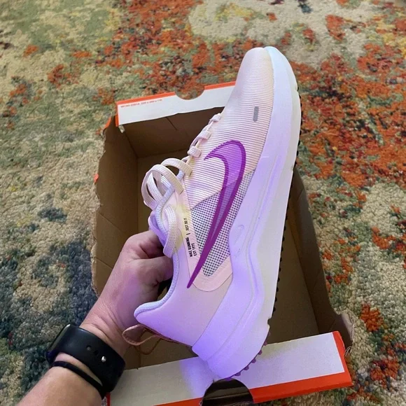 Women’s Nike downshifter size 8.5 - Picture 4 of 6